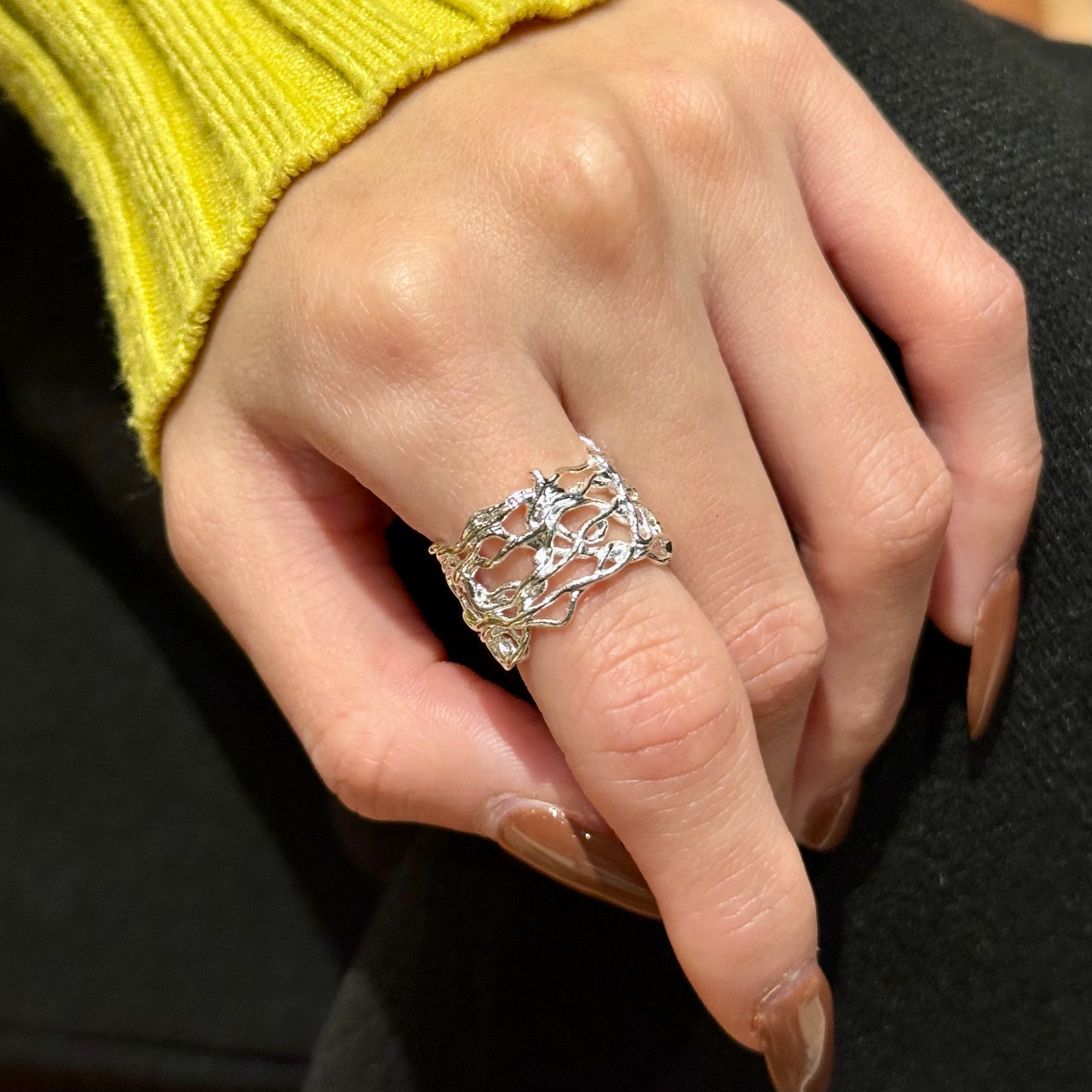 LIQUID VEINS RING