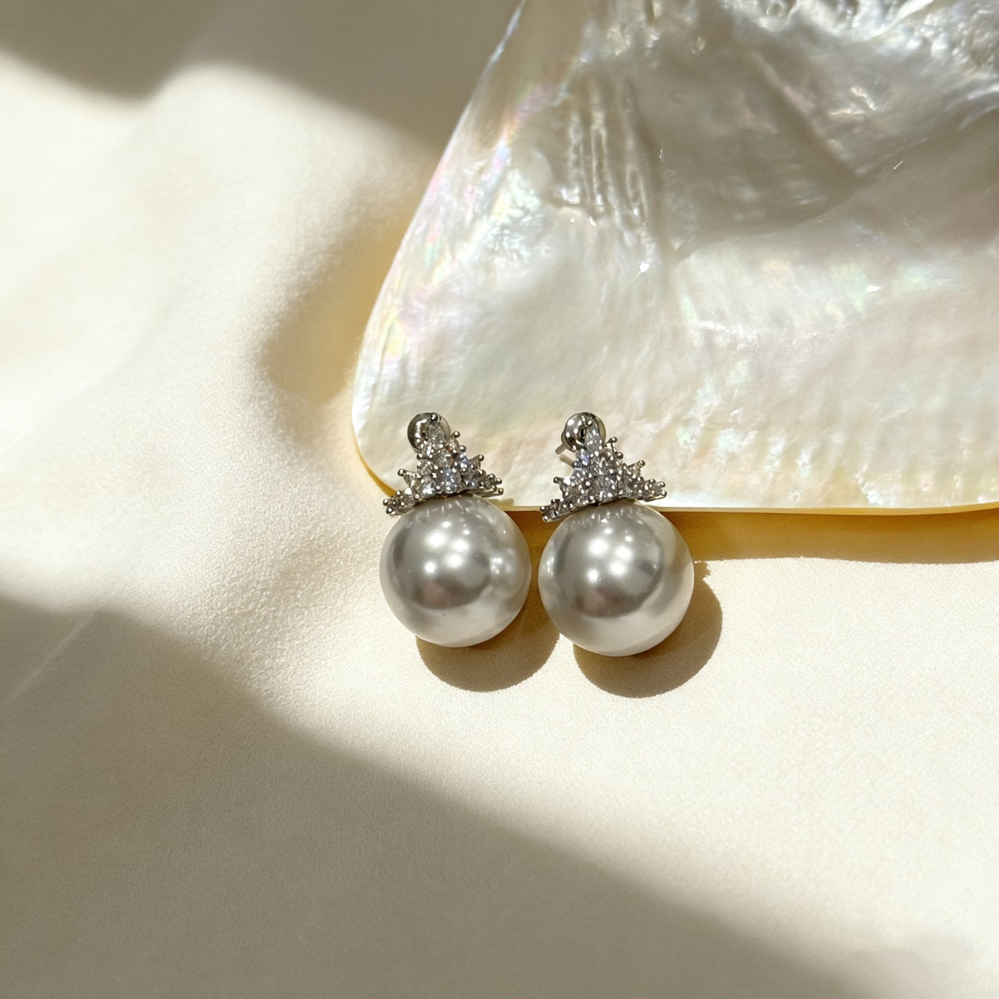 CROWN OF PEARL EARRINGS