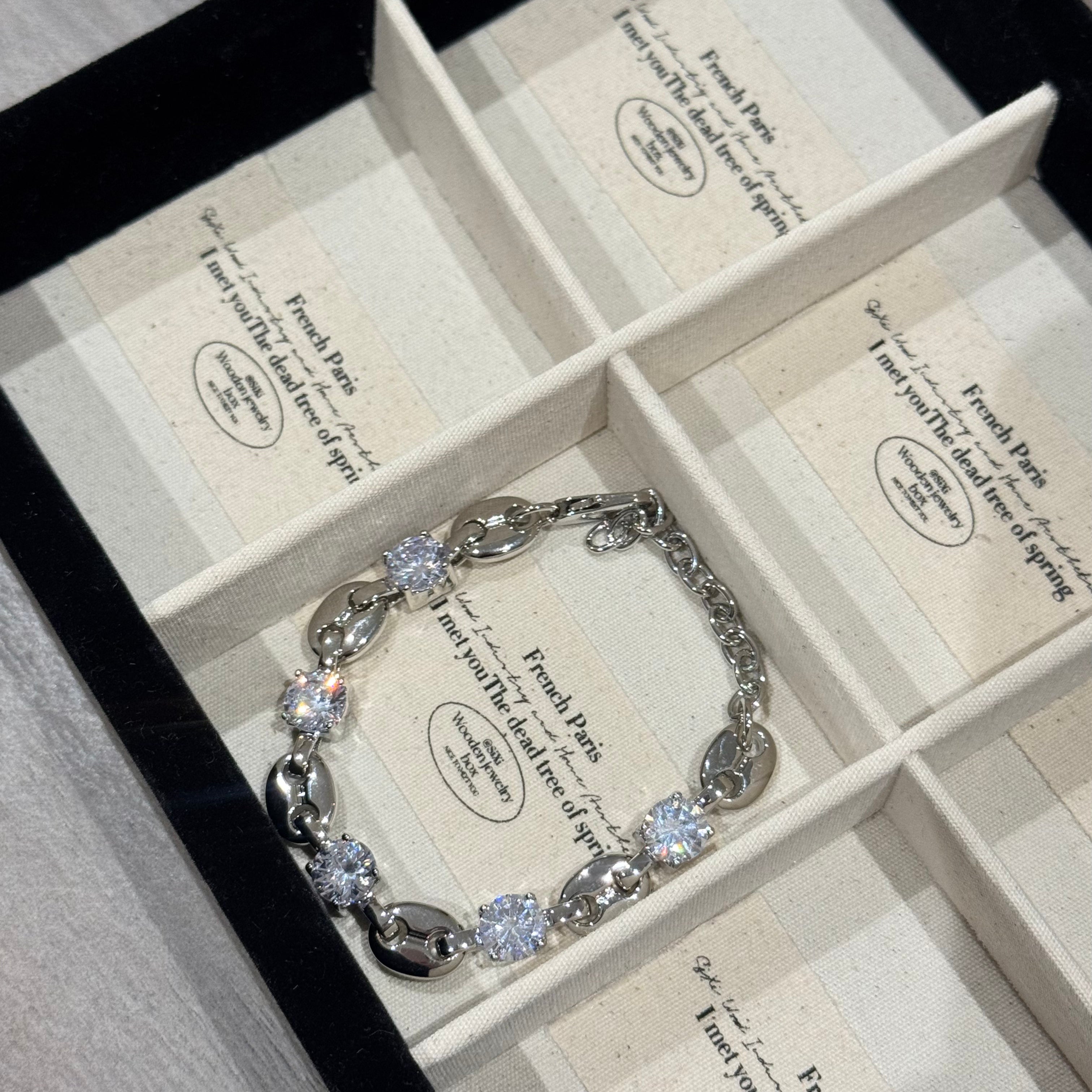 CRYSTAL BOND BRACELET