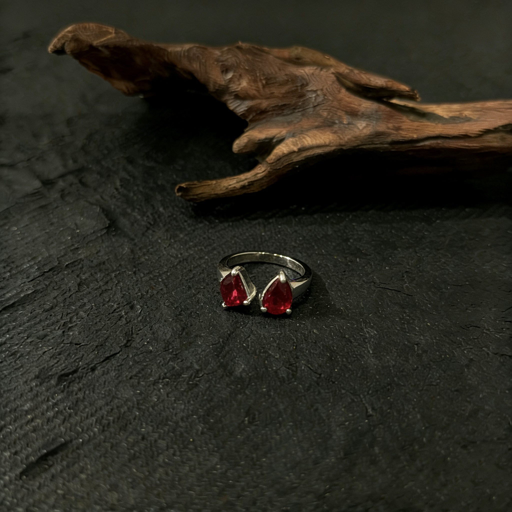 SCARLET DUET RING