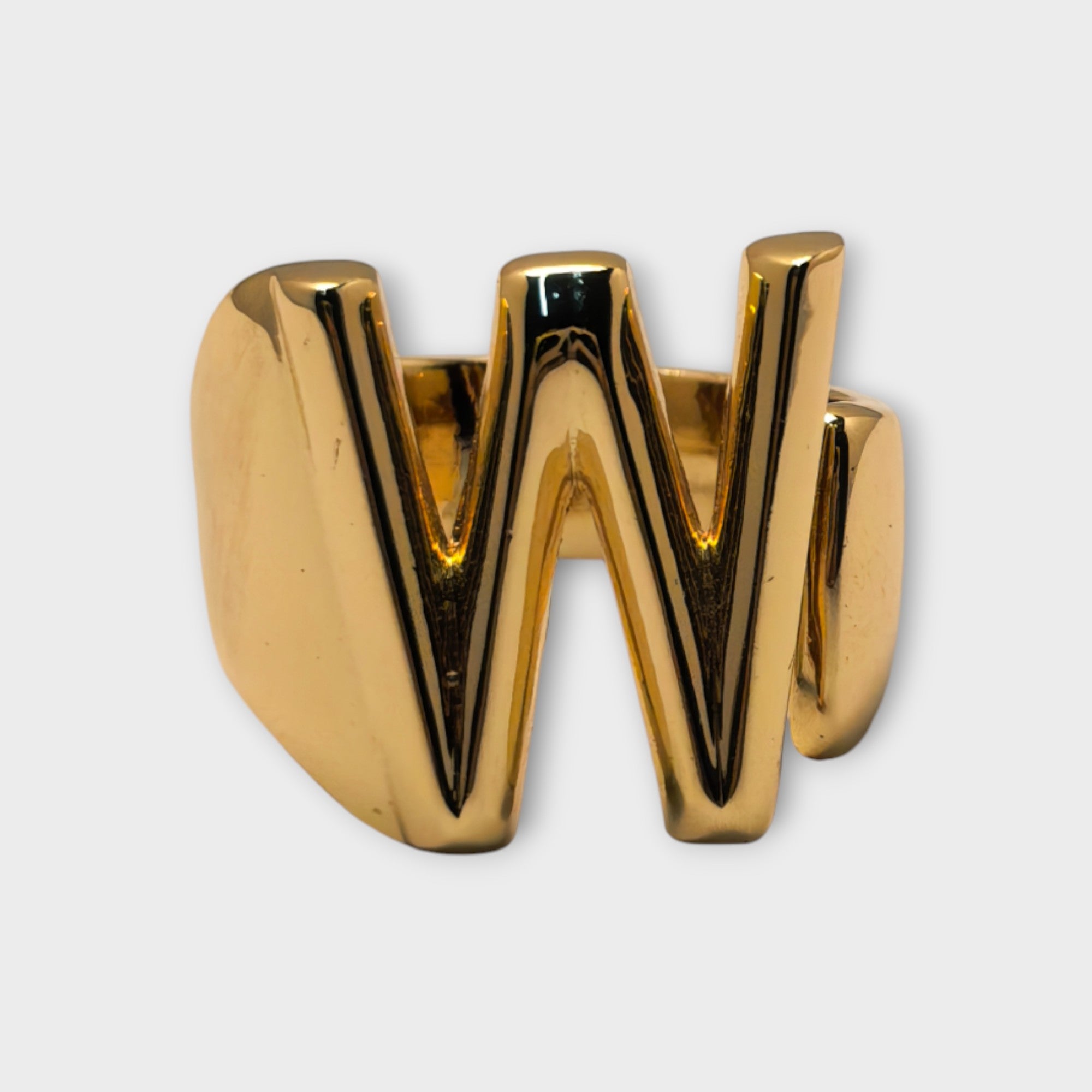 The Win Ring